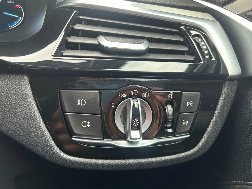 BMW 5 Series 520D Se Black #19