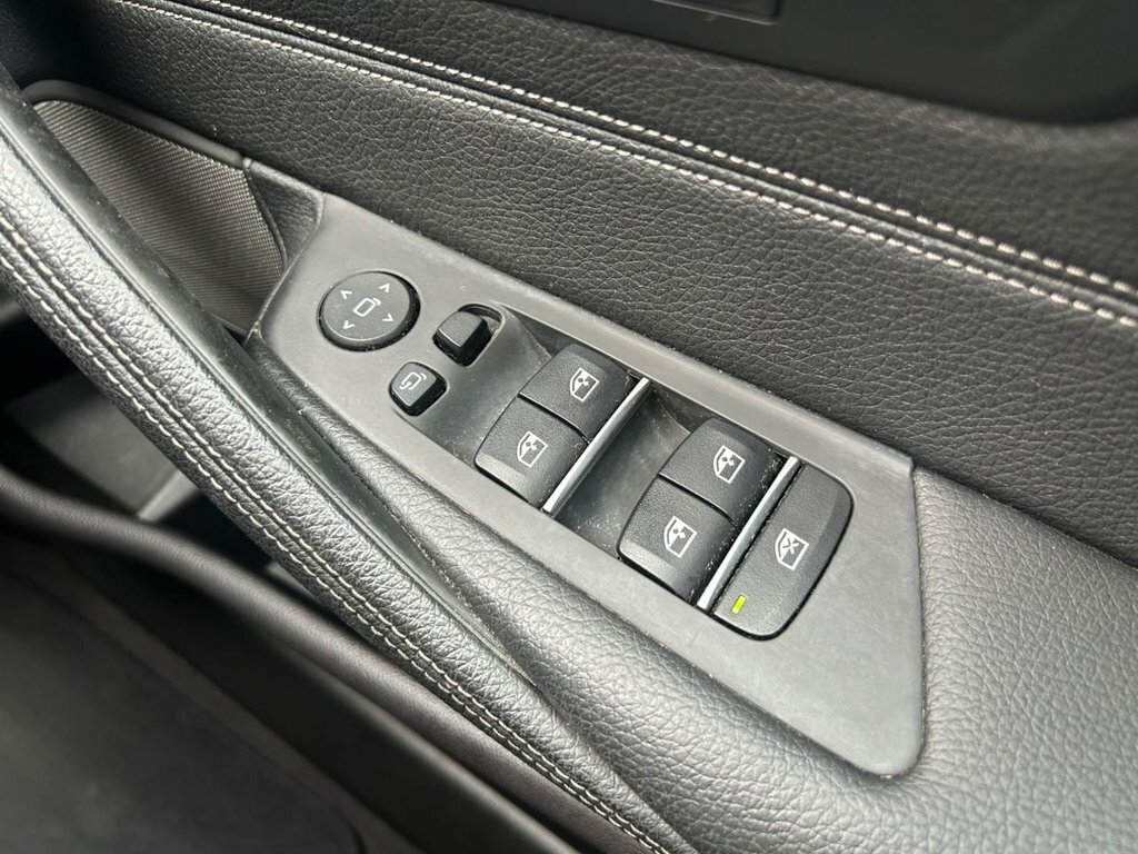 BMW 5 Series 520D Se Black #23