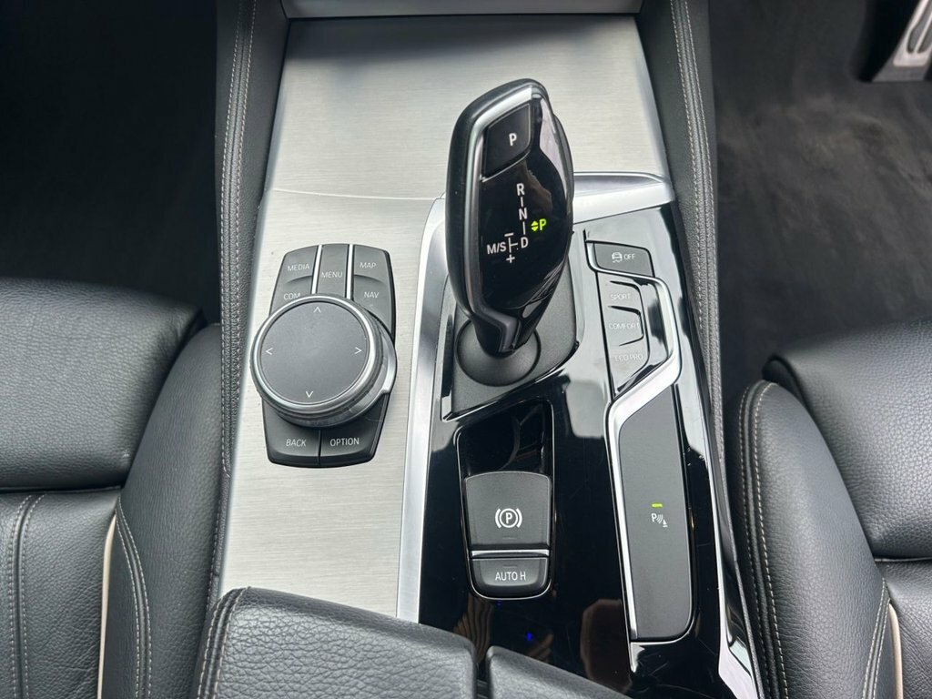 BMW 5 Series 520D Se Black #29