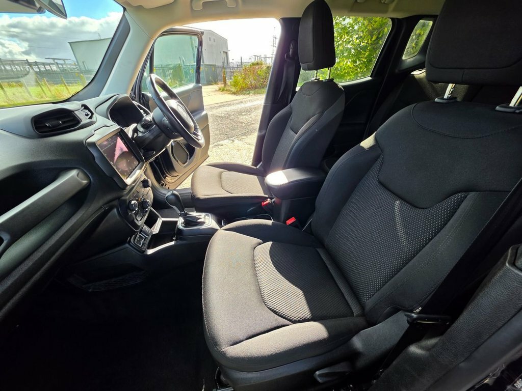 Jeep Renegade 1.0L Longitude 118 Bhp Grey #19