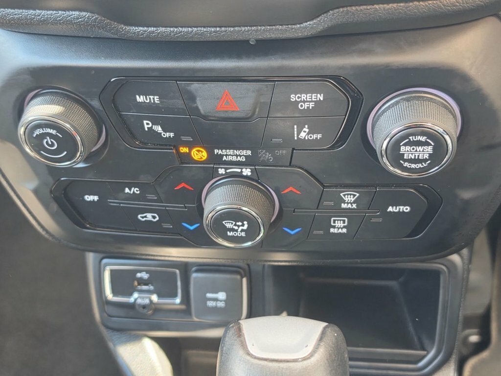 Jeep Renegade 1.0L Longitude 118 Bhp Grey #24
