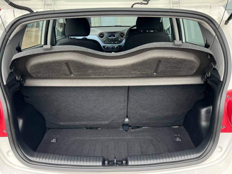 Hyundai I10 1.2 Se White #6