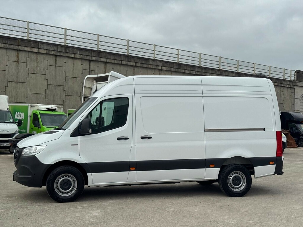 Mercedes-Benz Sprinter 420 L2 Pro White #6