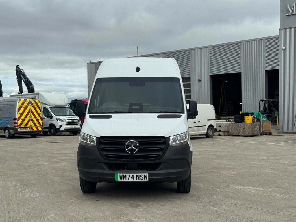 Mercedes-Benz Sprinter 420 L2 Pro White #4