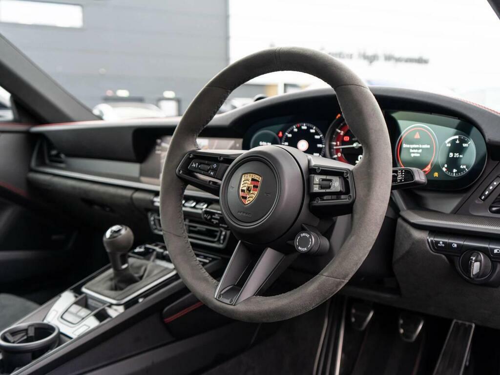 Porsche 911 Carrera 4 Gts GT54FST #4