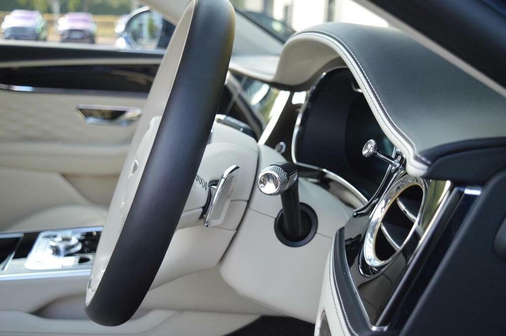 Bentley Flying Spur 4.0 V8 S Std #19