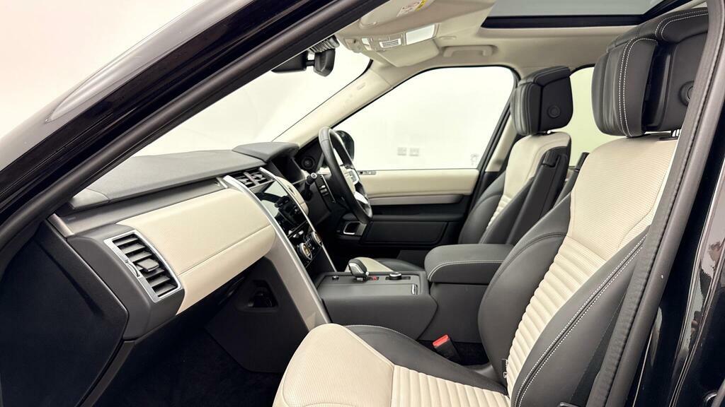Land Rover Discovery 3 .0 D350 Dynamic Hse Black #3