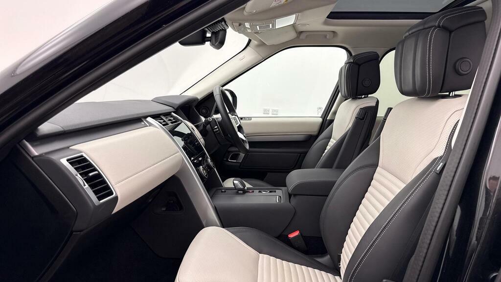Land Rover Discovery 3 .0 D350 Dynamic Hse Black #3