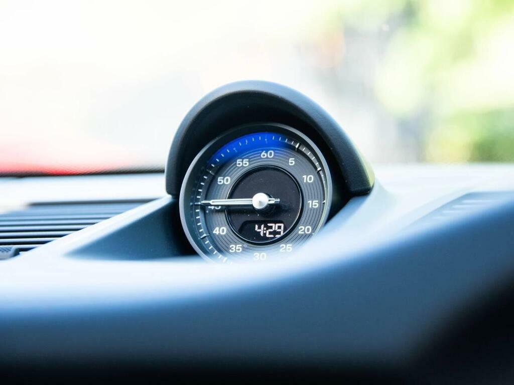 Porsche 911 Tiptronic S Silver #35