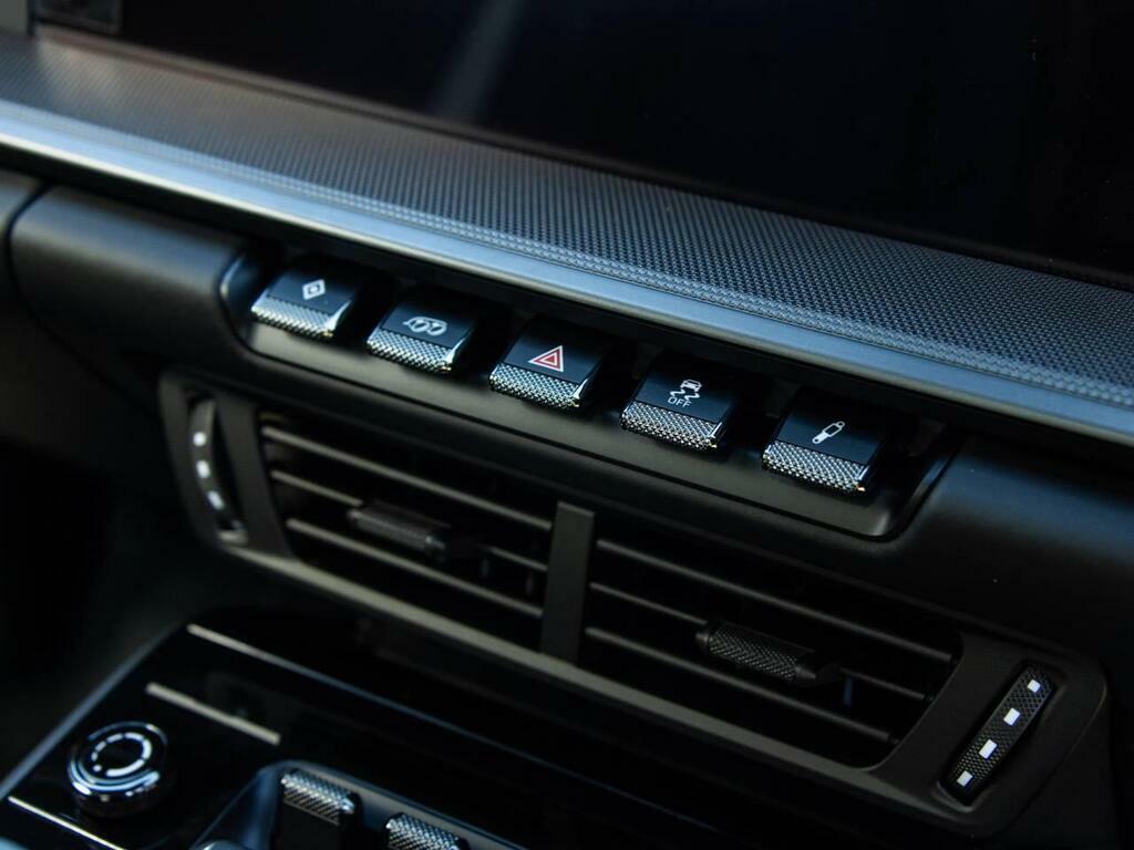 Porsche 911 Tiptronic S Silver #44