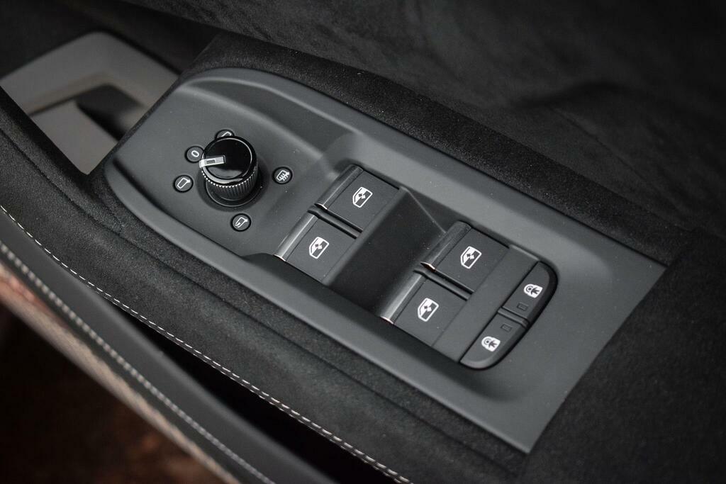 Lamborghini Urus 4.0T V8 800 Phev Se Estate  #59