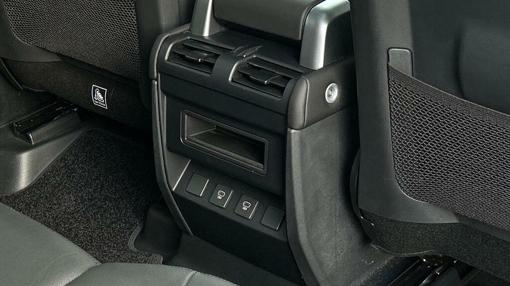 Land Rover Defender 110 X-dynamic Hse Black #18