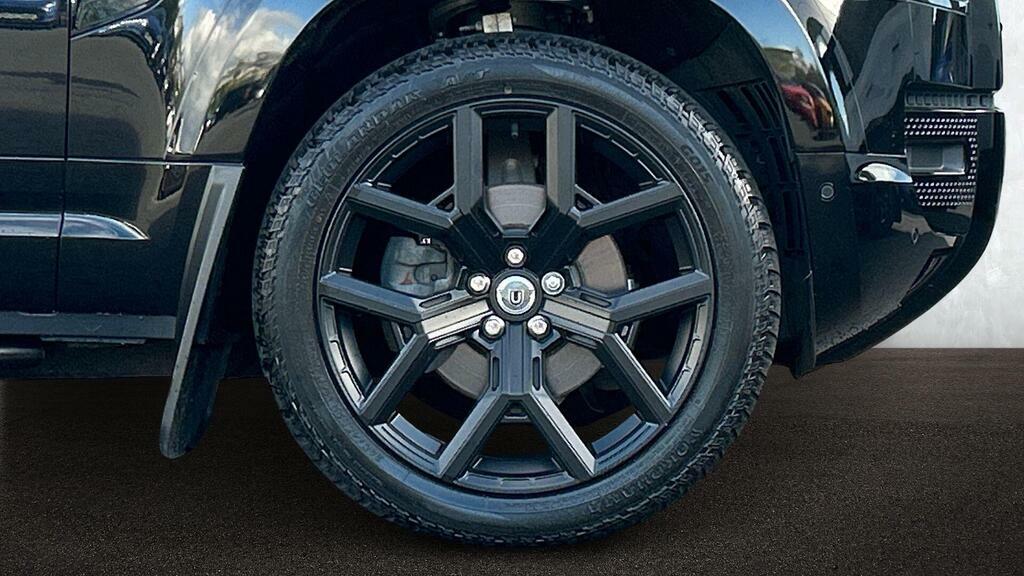 Land Rover Defender 110 X-dynamic Hse Black #8