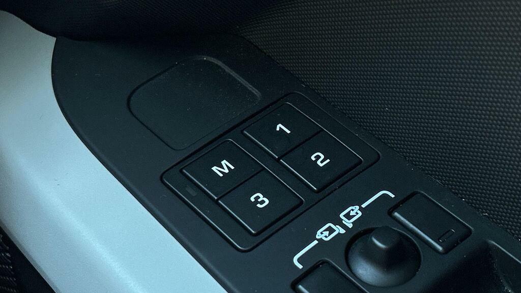 Land Rover Defender 110 X-dynamic Hse Black #34