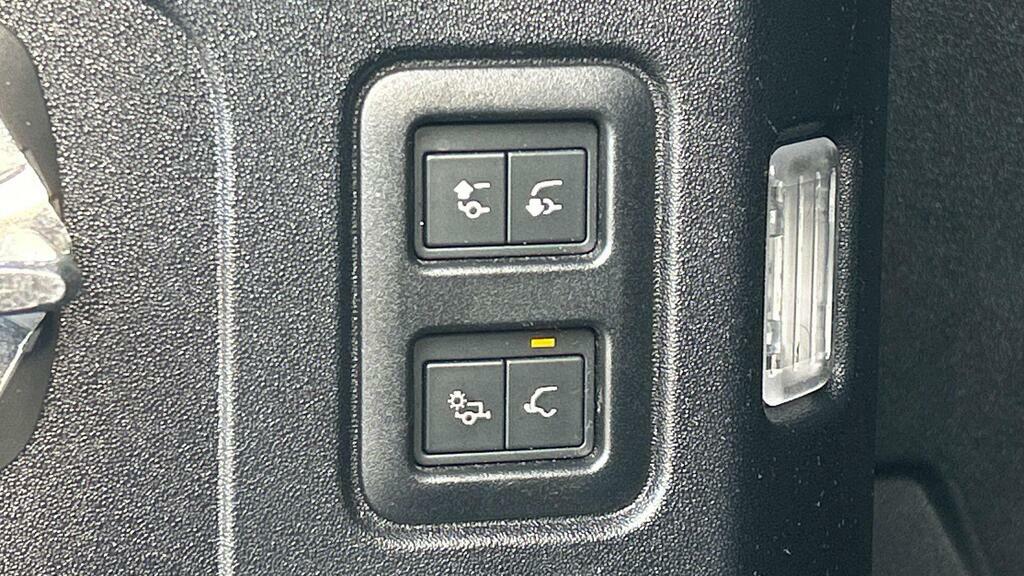 Land Rover Defender 110 X-dynamic Hse Black #27