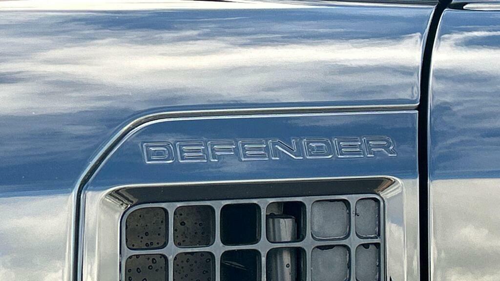 Land Rover Defender 110 X-dynamic Hse Black #28