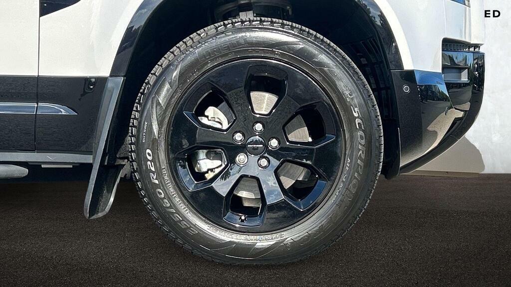 Land Rover Defender 110 Suv Black #8