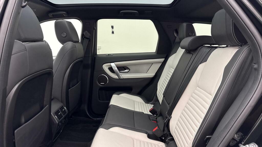 Land Rover Discovery Sport 2.0 D200 Dynamic Hse Black #4