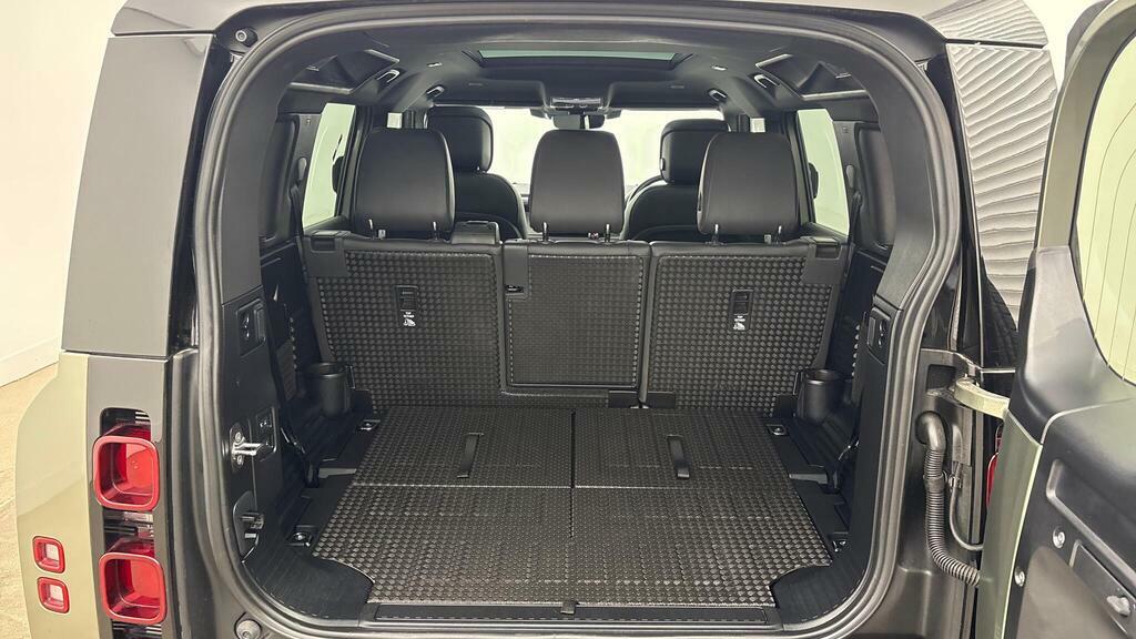 Land Rover Defender 110 X-dynamic Hse Black #10