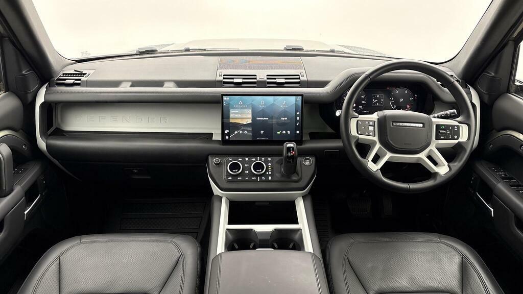 Land Rover Defender 110 X-dynamic Hse Black #9