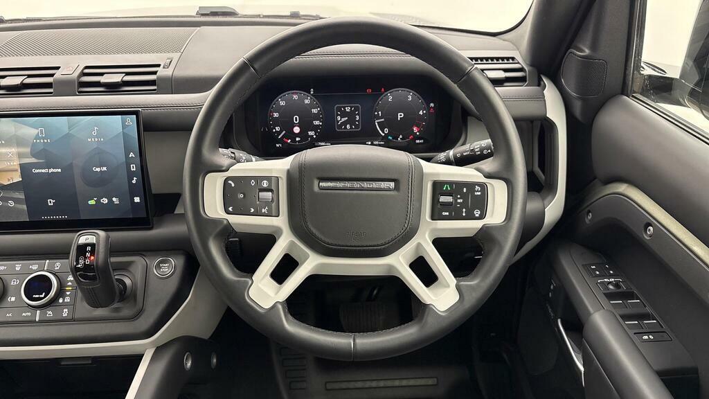 Land Rover Defender 110 X-dynamic Hse Black #15