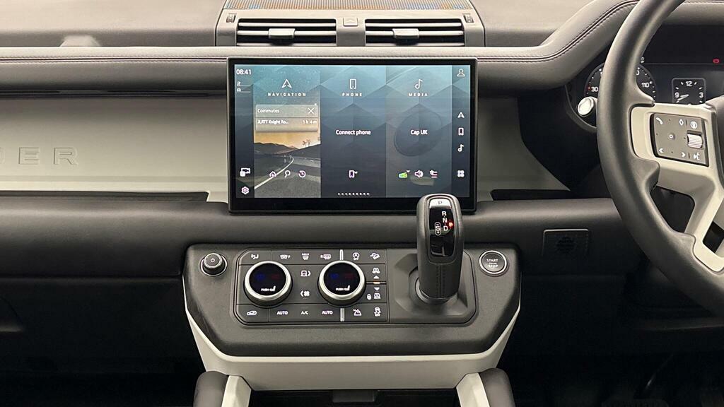 Land Rover Defender 110 X-dynamic Hse Black #14