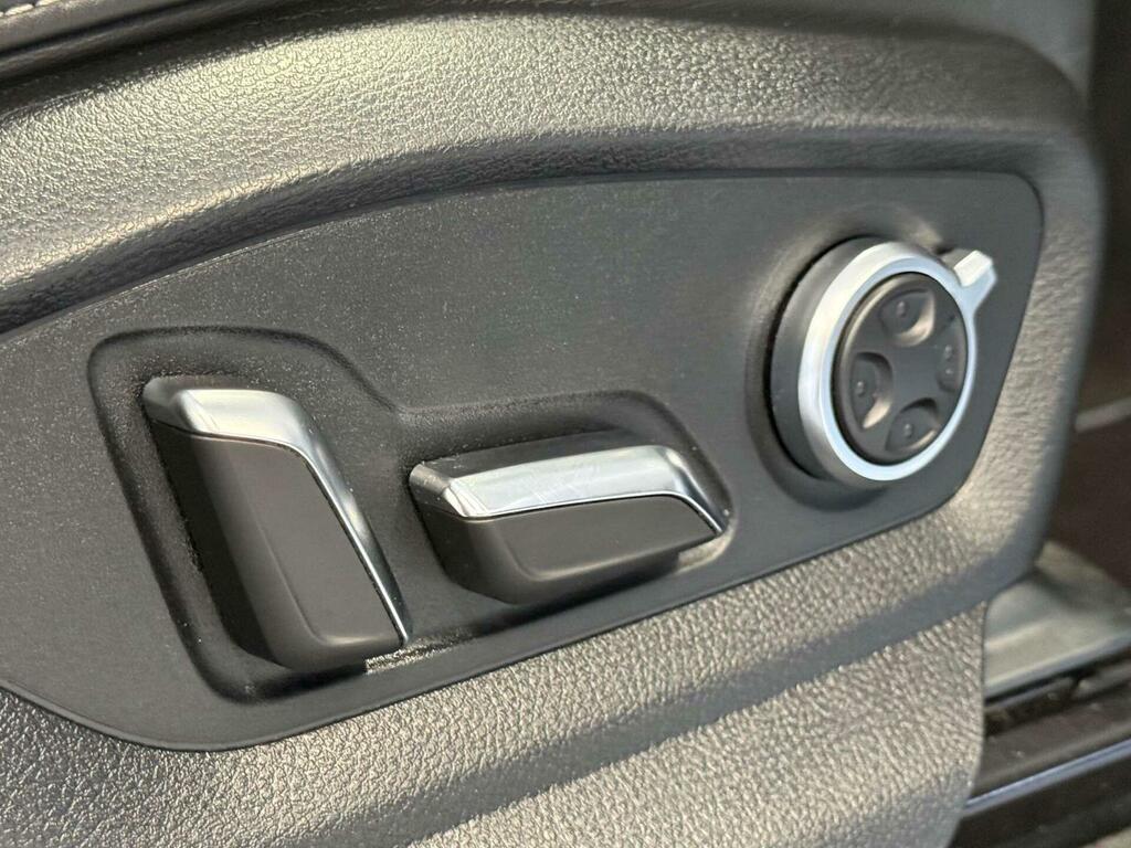 Audi Q7 Estate Silver #37