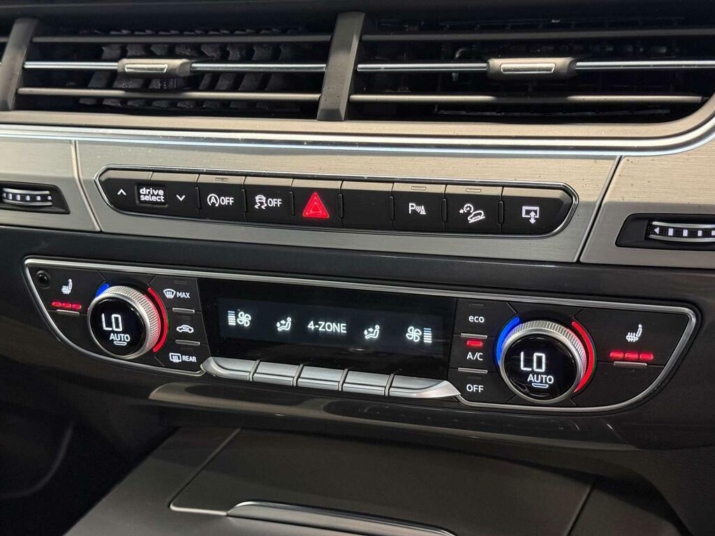 Audi Q7 Estate Silver #27