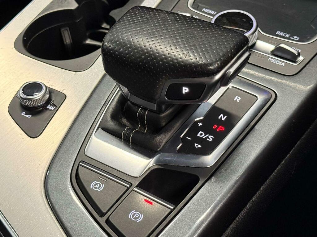 Audi Q7 Estate Silver #9