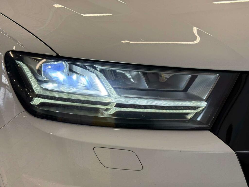 Audi Q7 Estate Silver #13