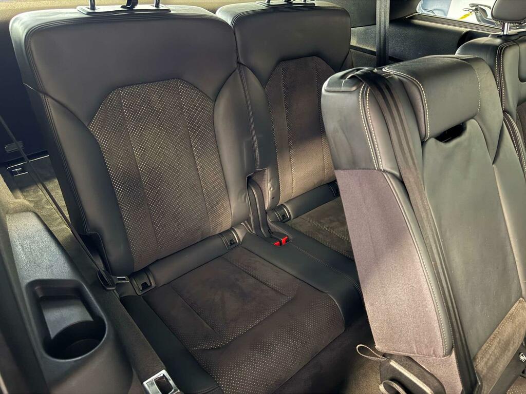 Audi Q7 Estate Silver #32