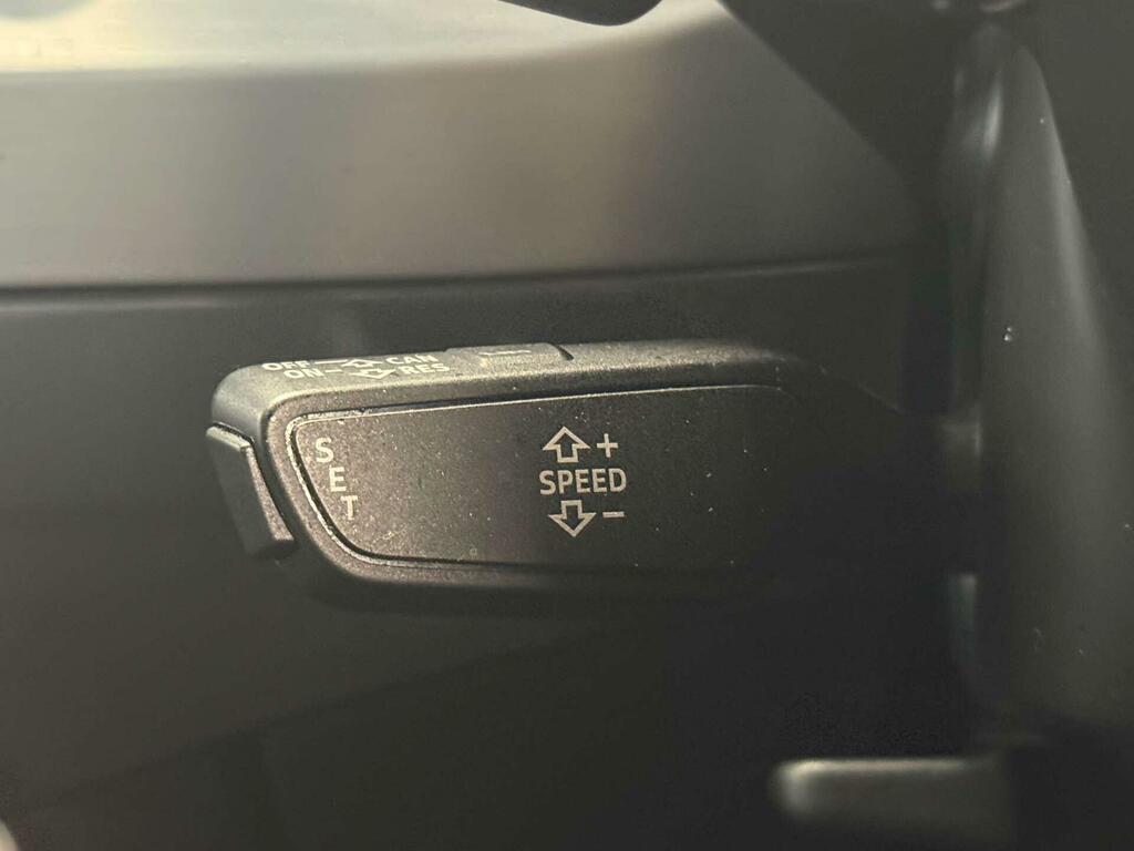 Audi Q7 Estate Silver #45