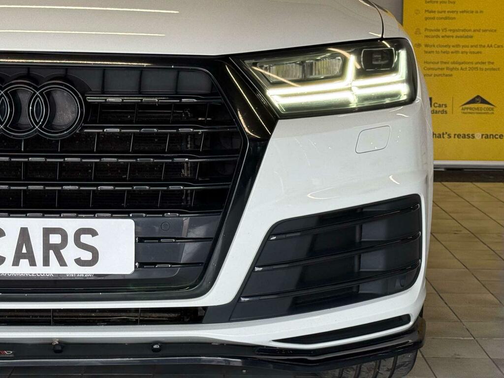 Audi Q7 S Line White #5