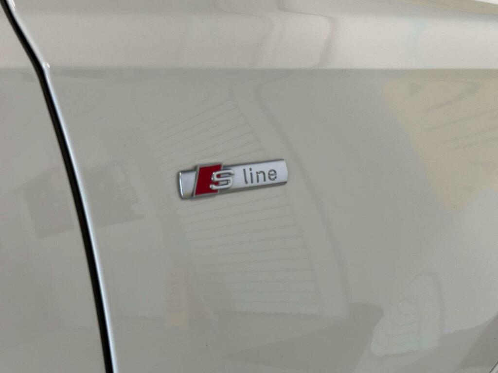 Audi Q7 Estate Silver #15