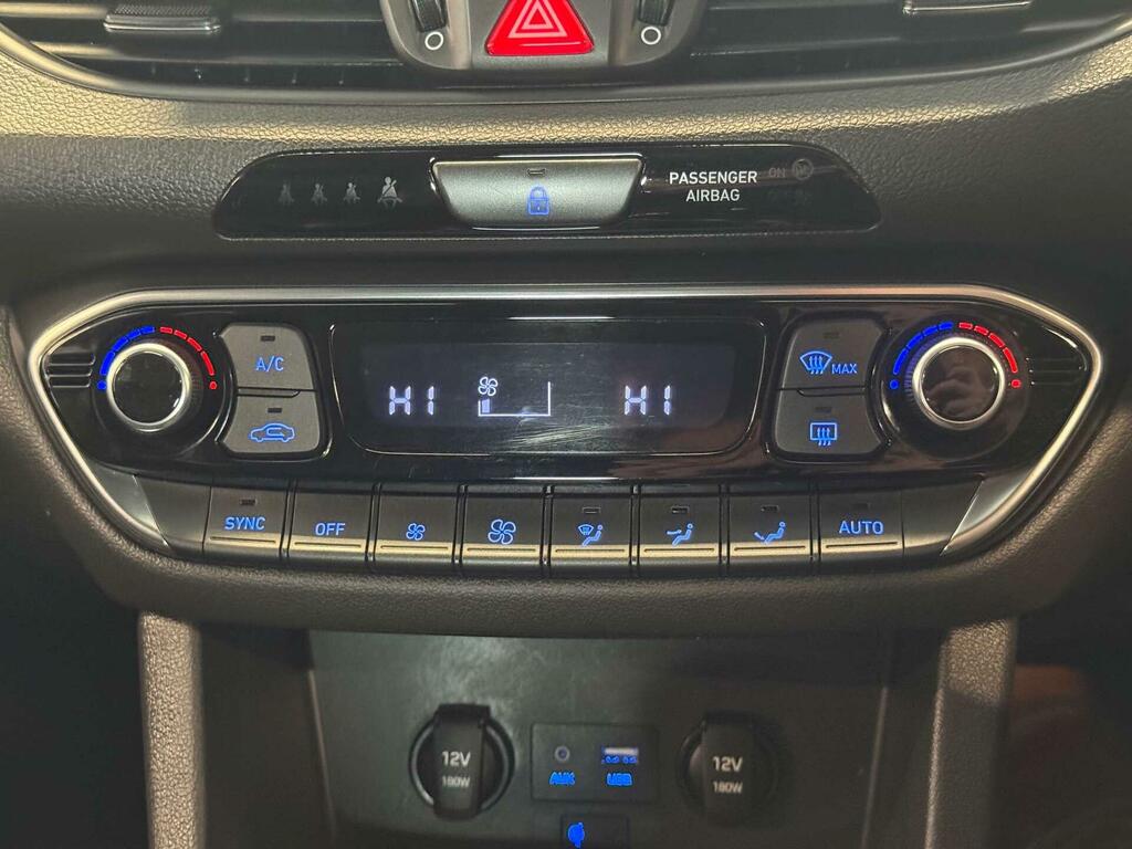 Hyundai I30 Hatchback Blue #30