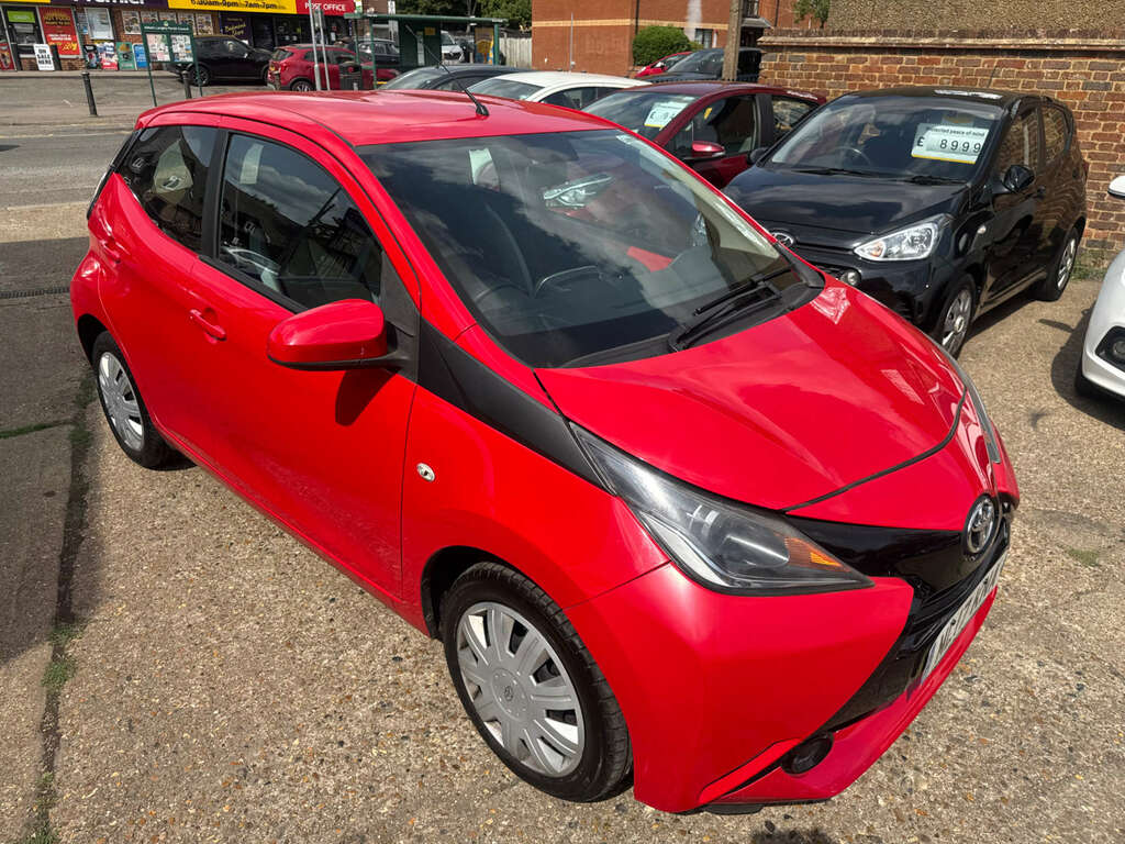 Toyota Aygo X 1.0 Aygo X-play Vvt-i Cvt Red #6