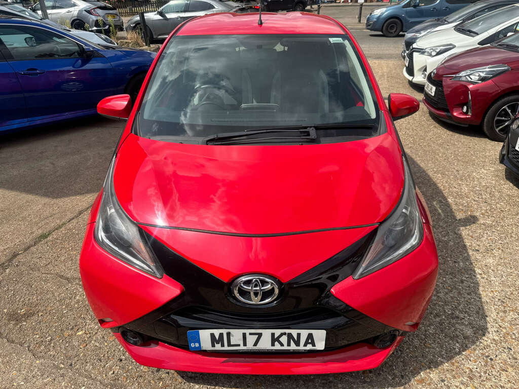 Toyota Aygo X 1.0 Aygo X-play Vvt-i Cvt Red #5