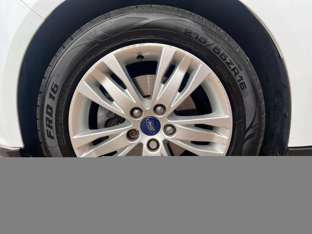 Ford Focus 1.0 Focus Titanium Navigator T White #3