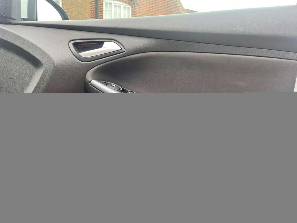 Ford Focus 1.0 Focus Titanium Navigator T White #4