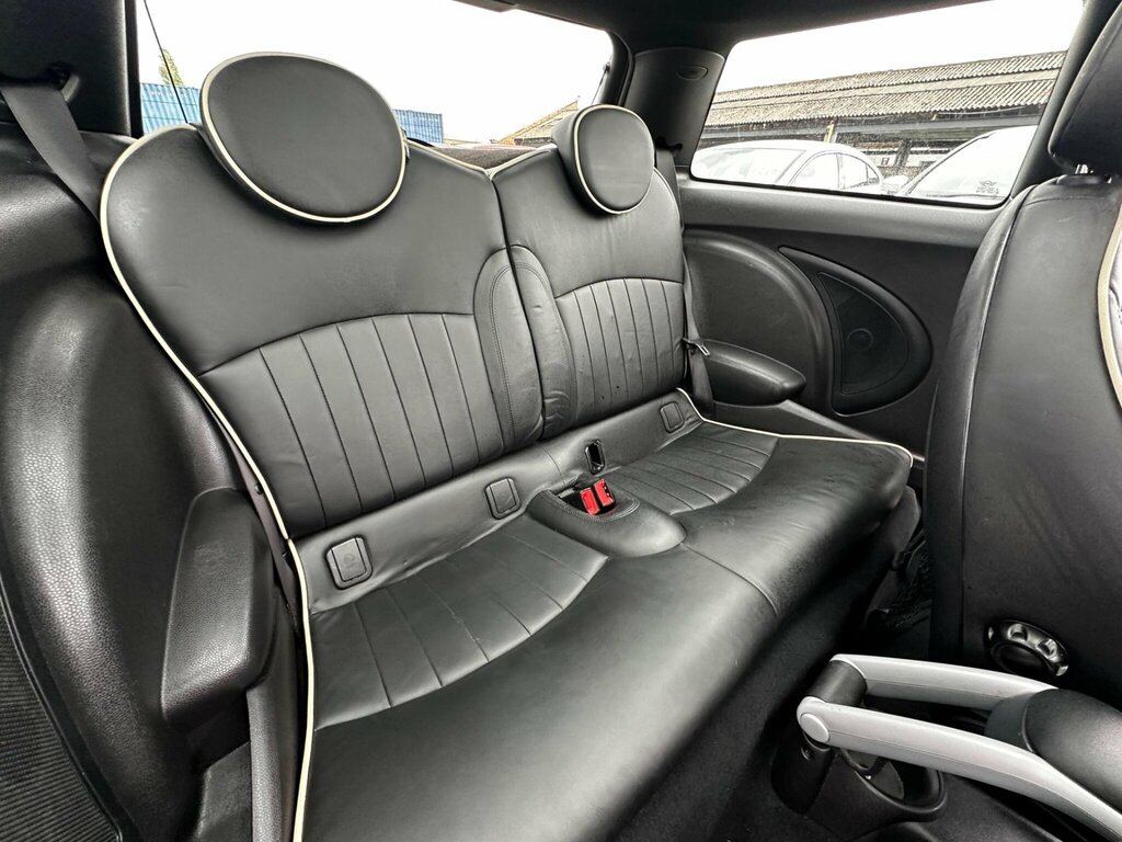Mini Hatch 1.6L Cooper D Hatchback Euro 4 White #24