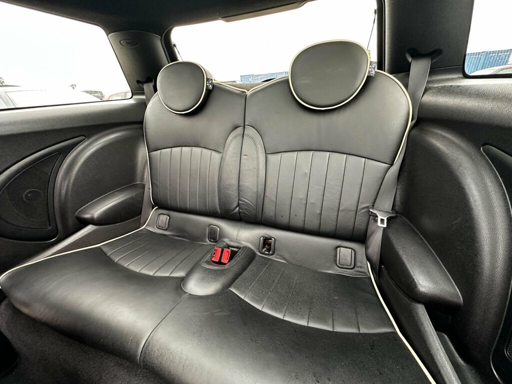 Mini Hatch 1.6L Cooper D Hatchback Euro 4 White #30