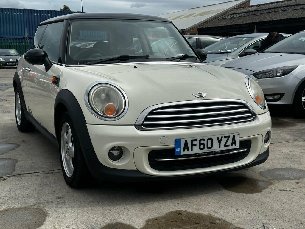 Mini Hatch 1.6 Cooper Euro 5 White
