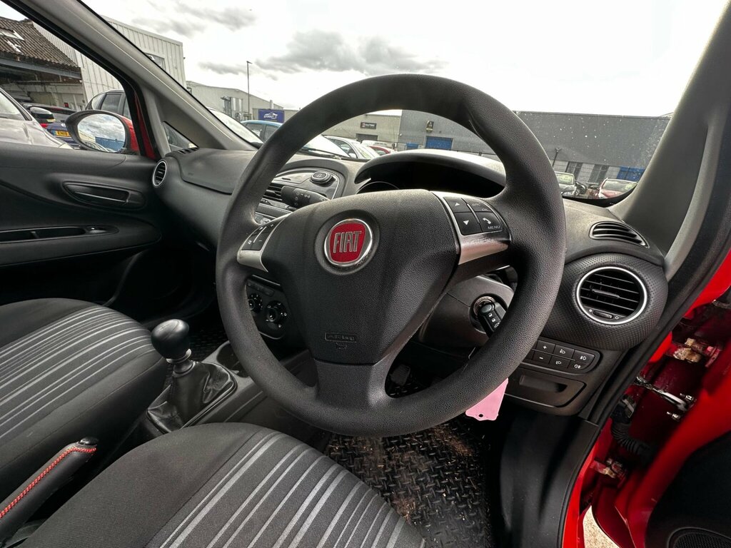 Fiat Punto Evo Active White #19