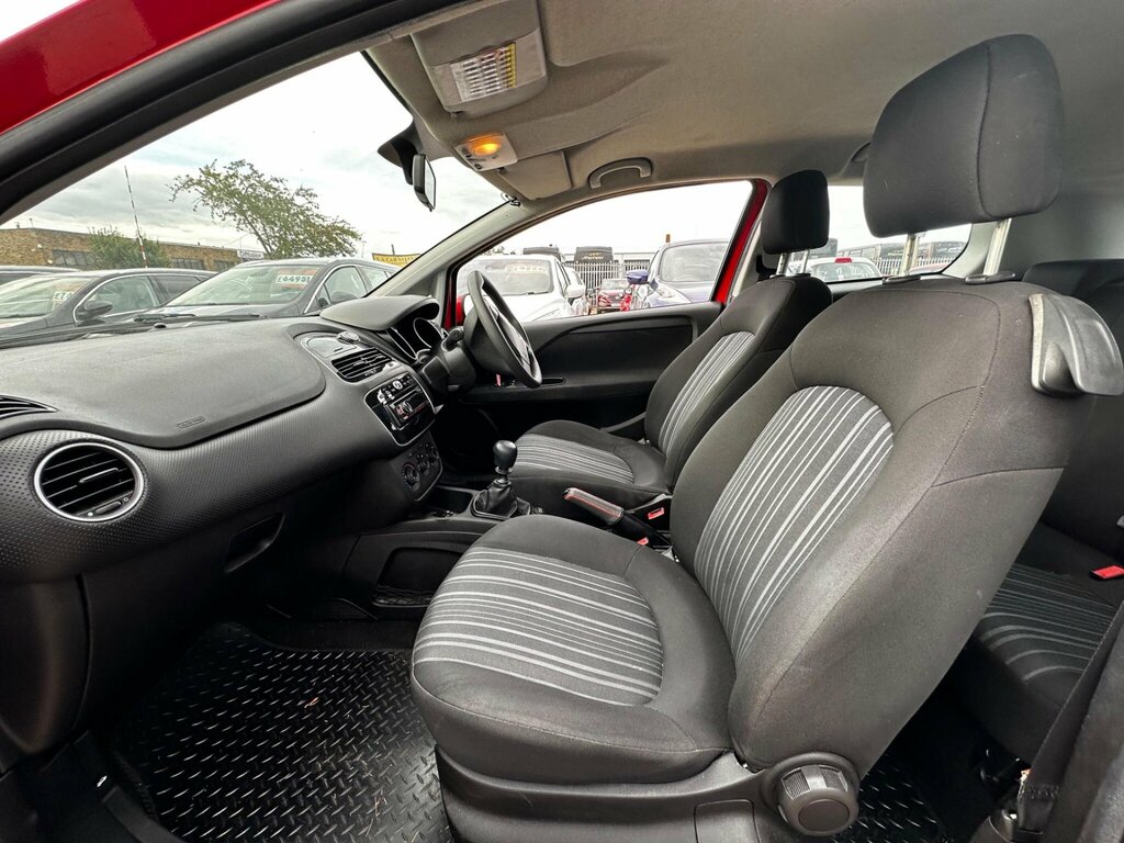 Fiat Punto Evo Active White #24