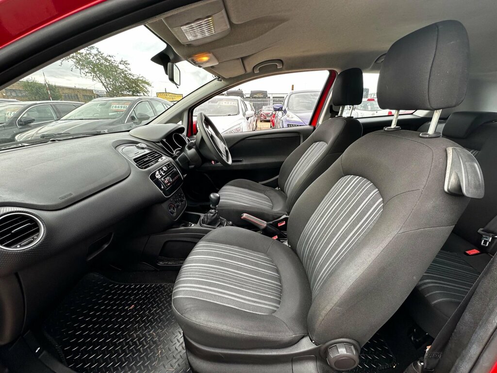 Fiat Punto Evo Active White #22