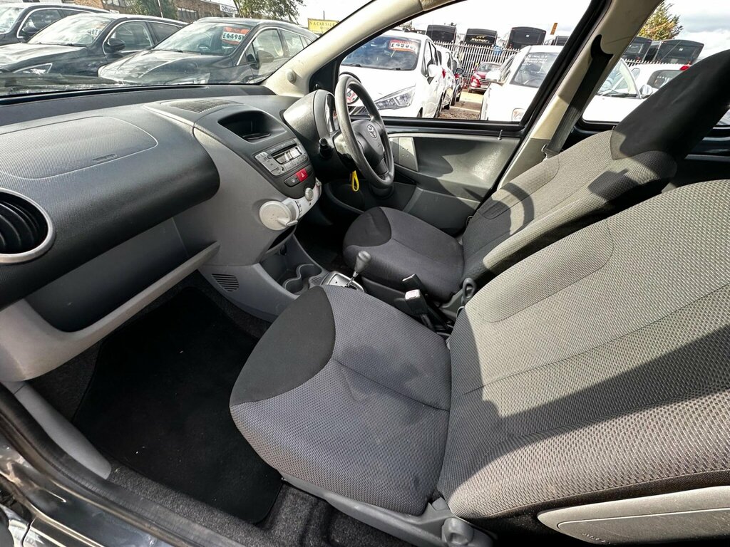 Toyota Aygo Hatchback Silver #16