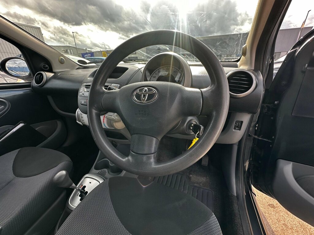 Toyota Aygo Hatchback Silver #11