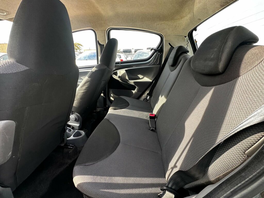 Toyota Aygo Hatchback Silver #21