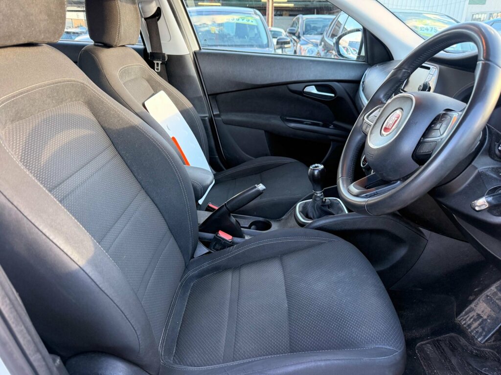 Fiat Tipo Hatchback 1.4 Mpi Easy Plus Euro 6 201666 Black #34