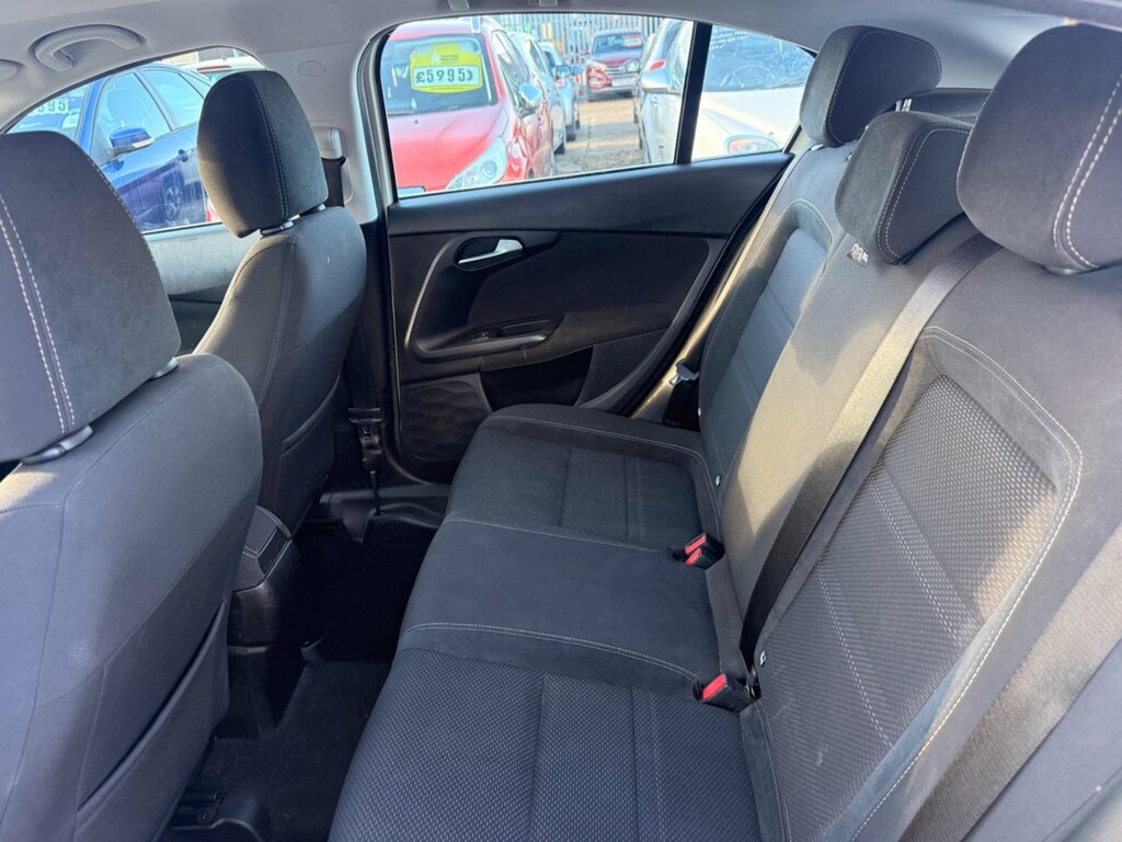 Fiat Tipo Hatchback 1.4 Mpi Easy Plus Euro 6 201666 Black #17